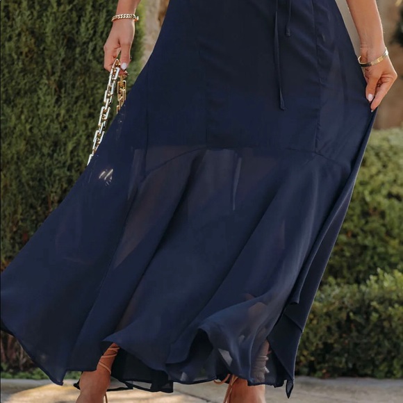 Beautiful Evening Dress- NWT’s Sheet flowy adjustable straps - Picture 4 of 11